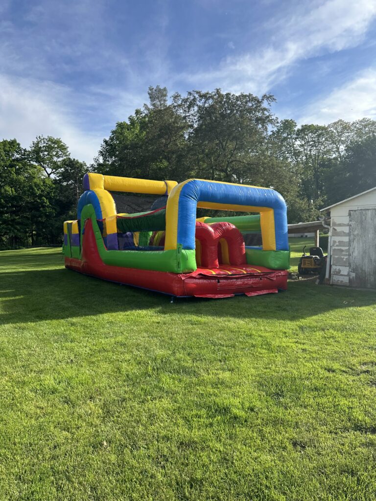 Eliza 30 foot obstacle course rental